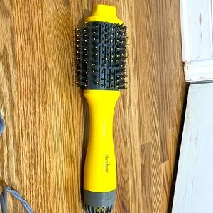 Drybar double shot hair blowout tool